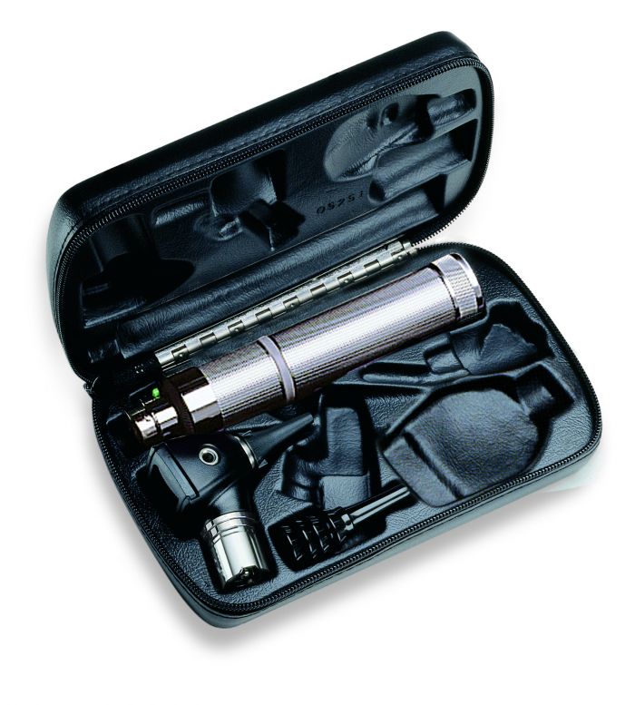 Welch Allyn 3.5V Otoscope with C-Cell Handle - Hard Case - (Single)